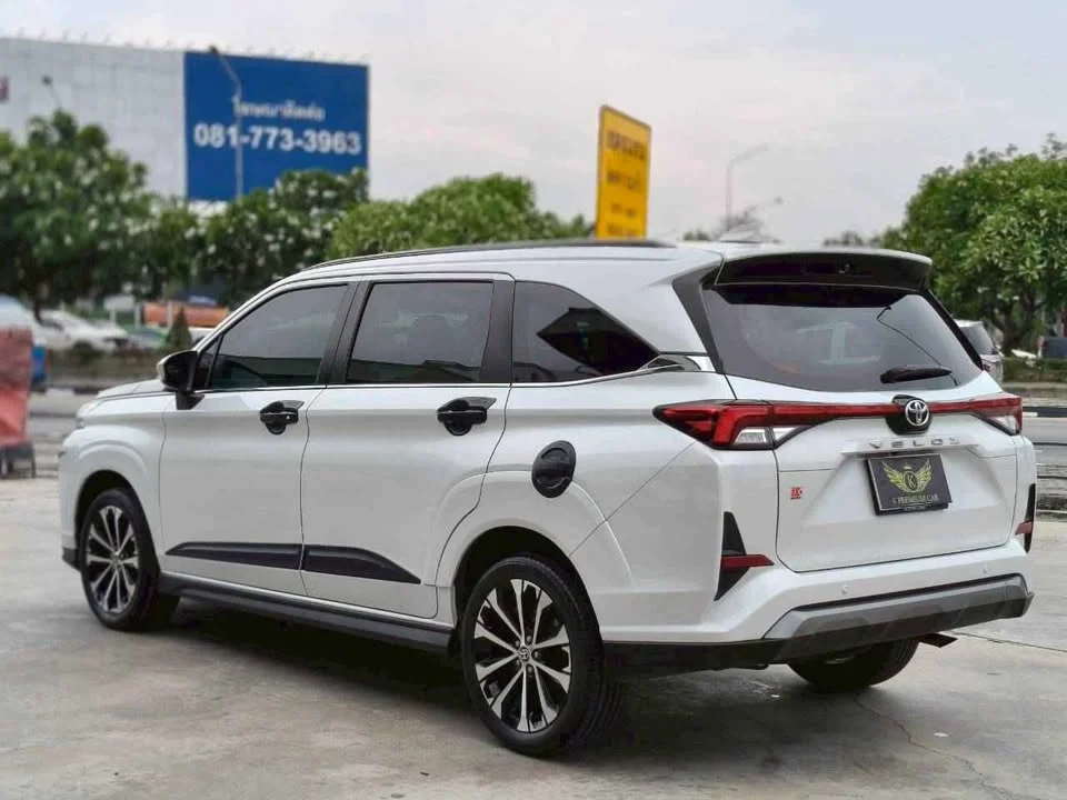 2023 Toyota Veloz III 3