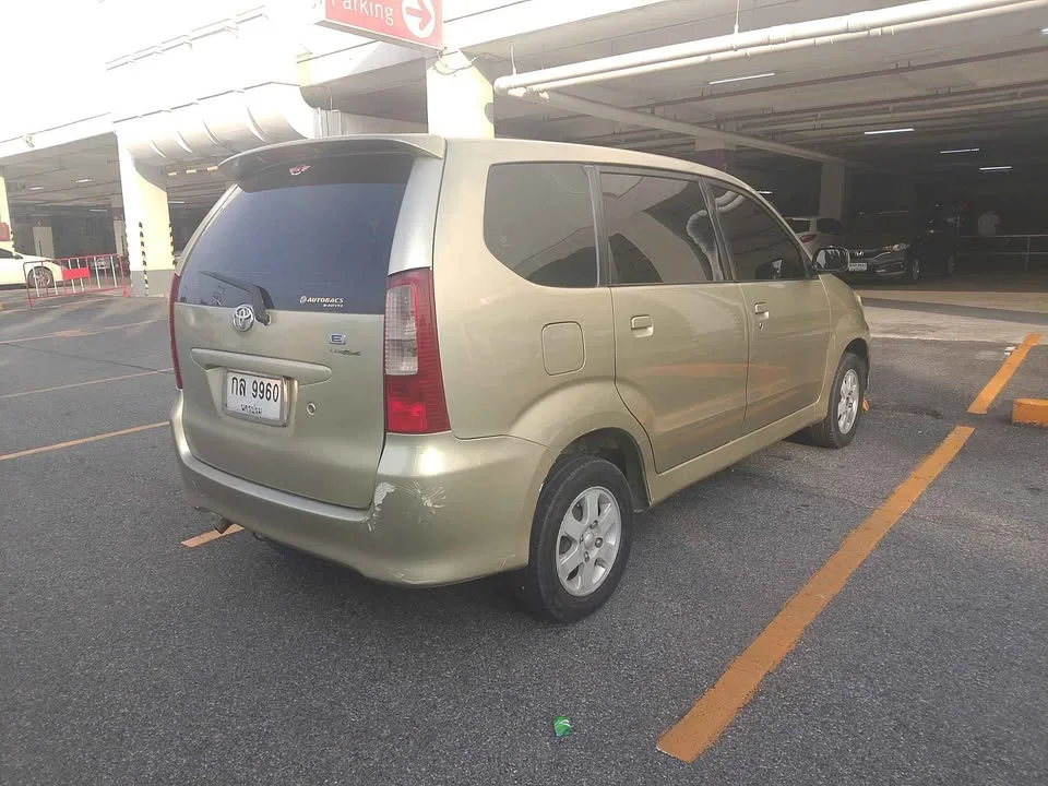 2005 Toyota Avanza I 3