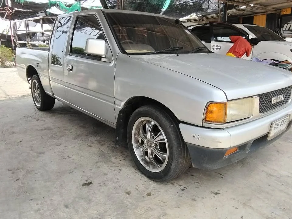 1994 Isuzu TFR III 3