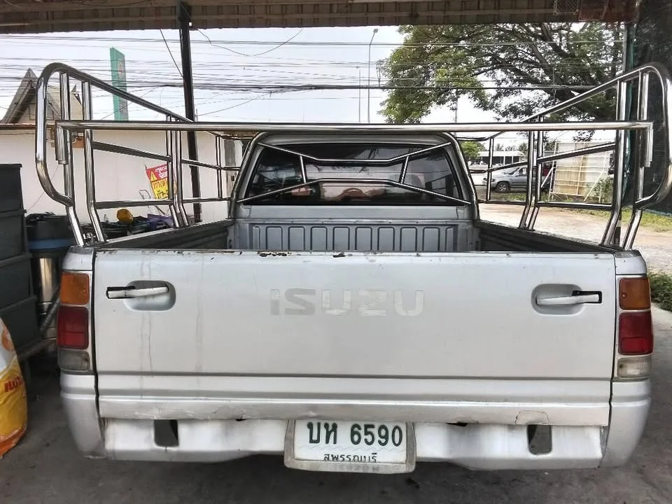 1994 Isuzu TFR III 2