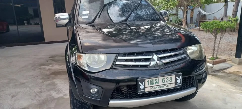 2013 Mitsubishi Triton IV 2