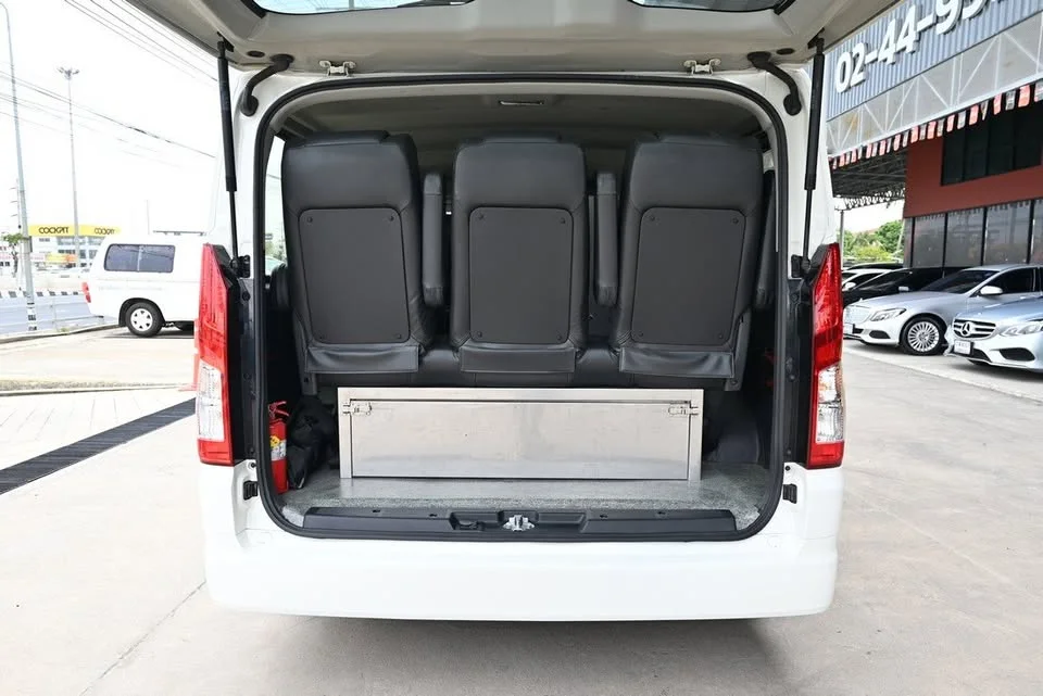 2022 Toyota HiAce VI (H300) 2