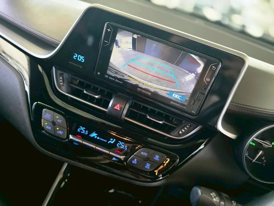 2019 Toyota C-HR I 3