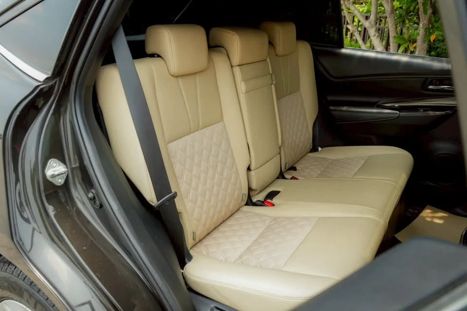 2014 Toyota Harrier III 2