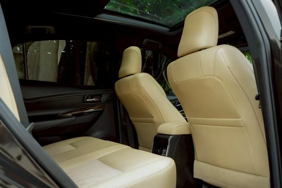 2014 Toyota Harrier III 3