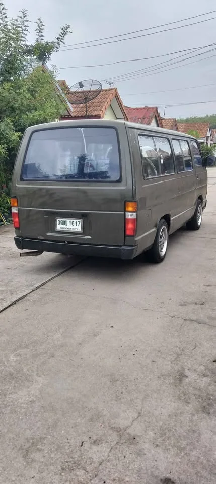 1982 Toyota Commuter III 3