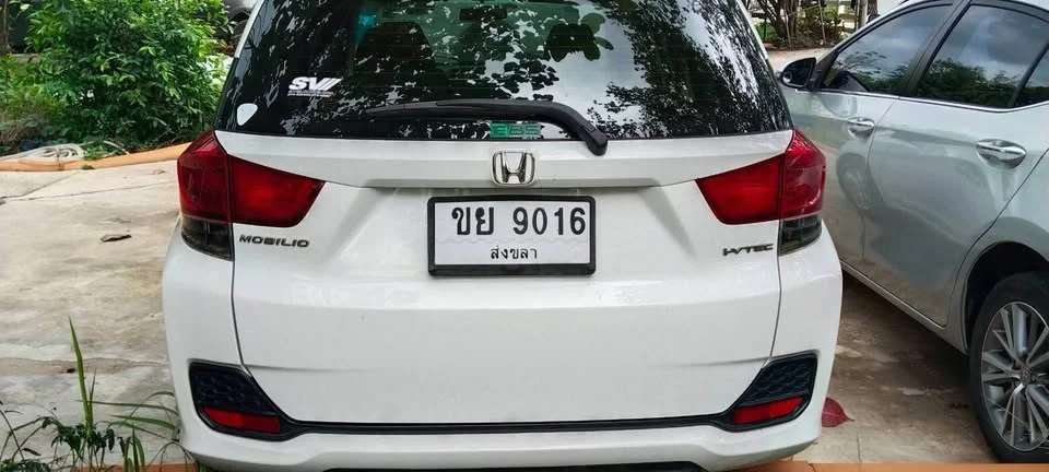 2017 Honda Mobilio II 2