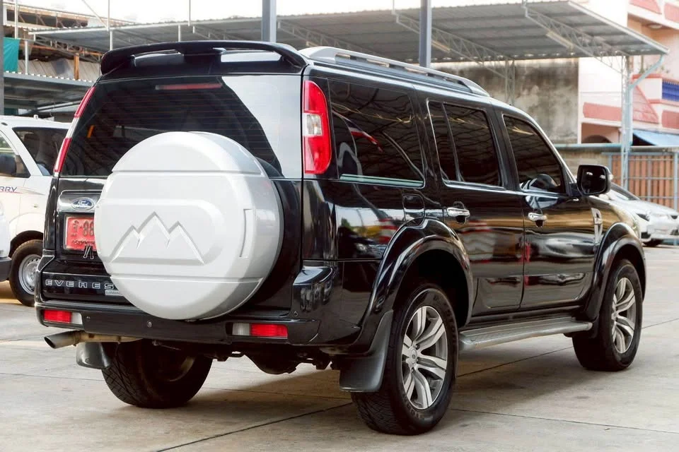 2010 Ford Everest I 2
