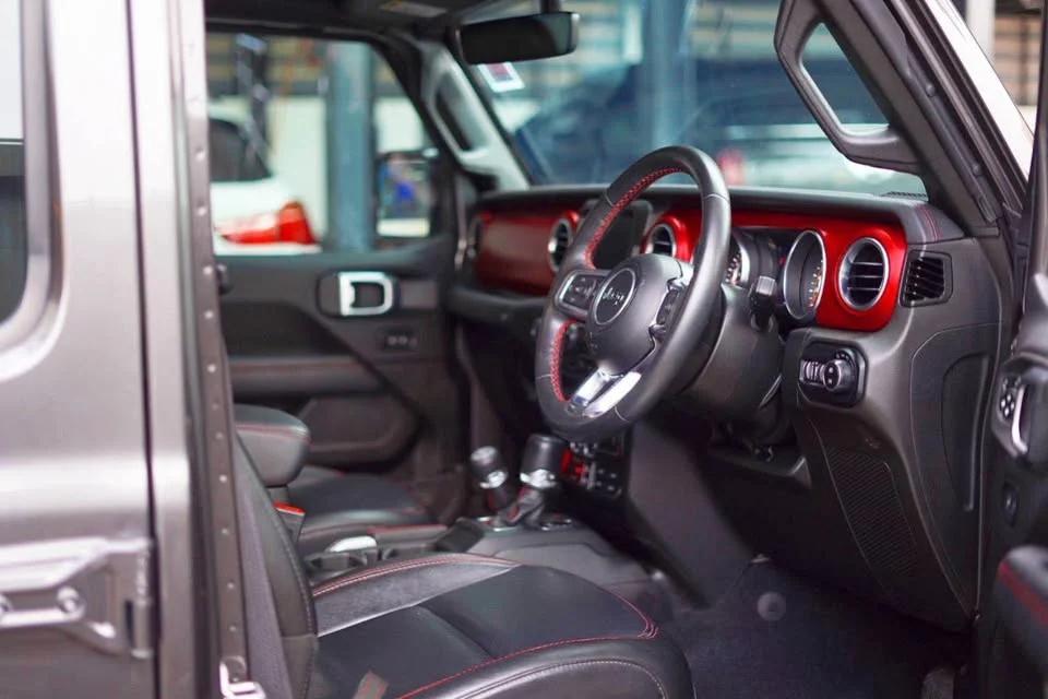 2022 Jeep Wrangler JL 2