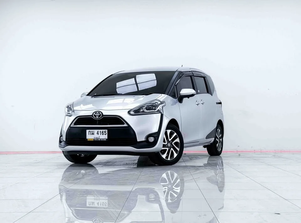 2019 Toyota Sienta II 2