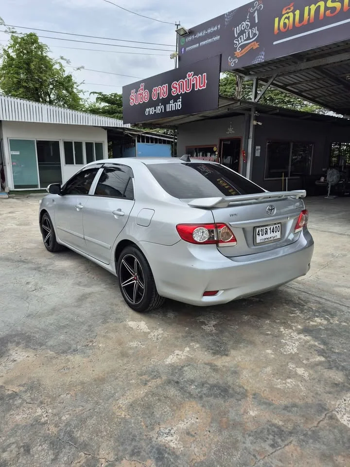 2011 Toyota Corolla Altis X (E140) 2