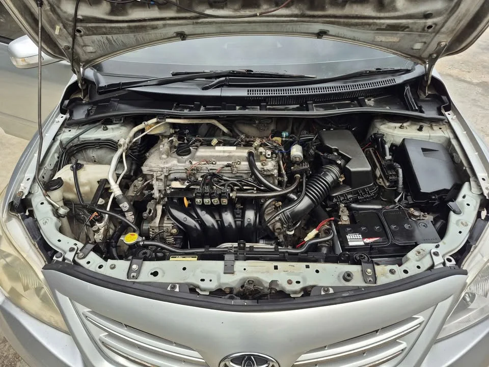 2011 Toyota Corolla Altis X (E140) 3