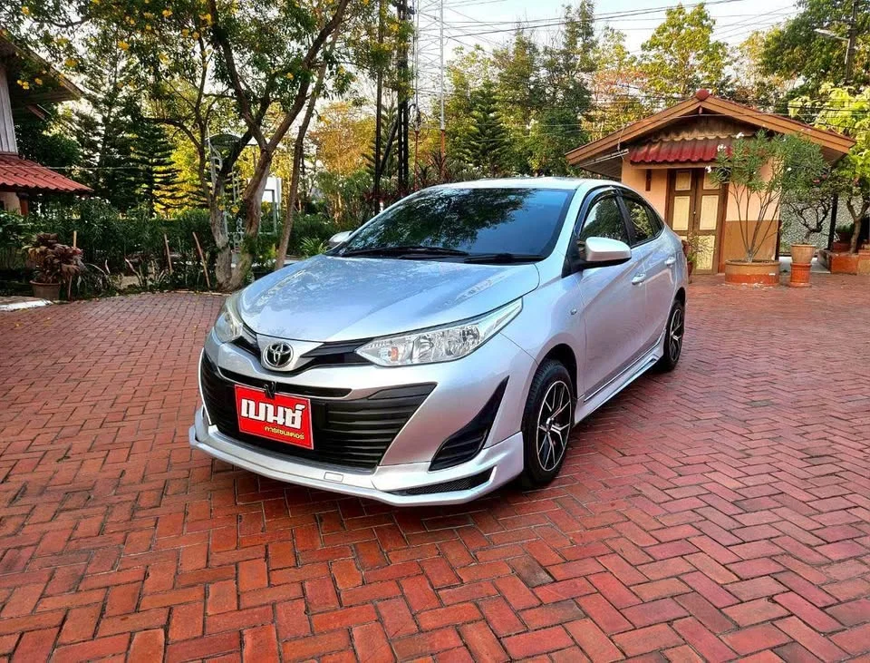2018 Toyota Yaris ATIV III 3