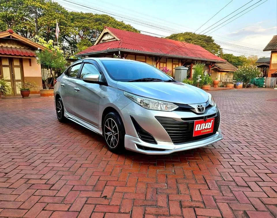 2018 Toyota Yaris ATIV III 2