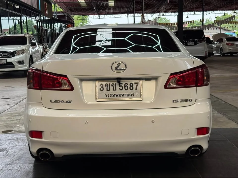 2011 Lexus IS II 2