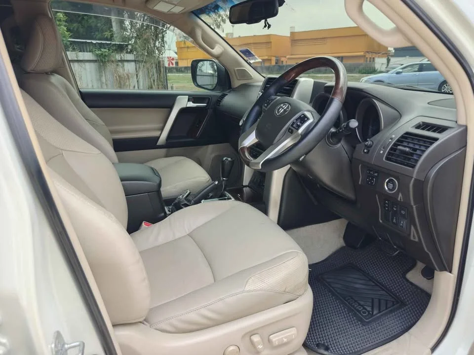 2012 Toyota Land Cruiser Prado J150 3
