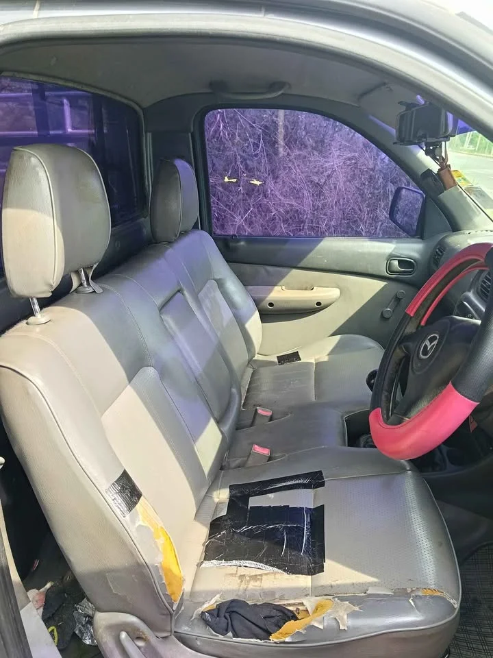2005 Mazda 2500 Fighter V 2