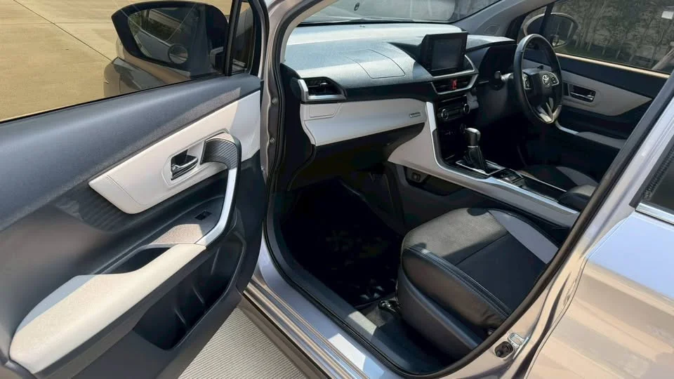 2023 Toyota Veloz III 3