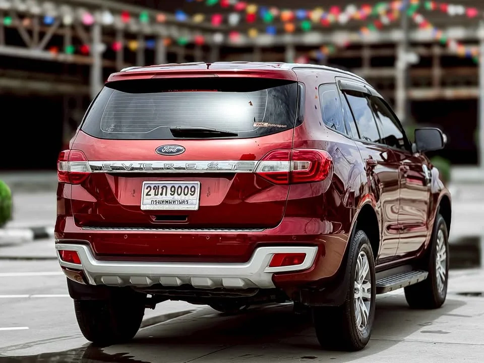 2016 Ford Everest II 2