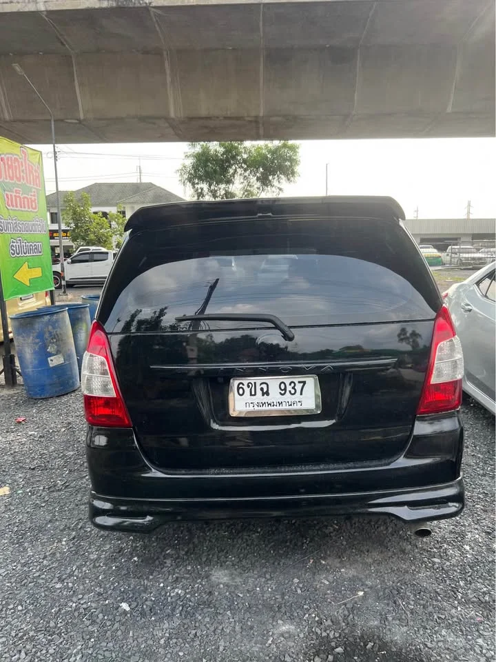2012 Toyota Innova I 2