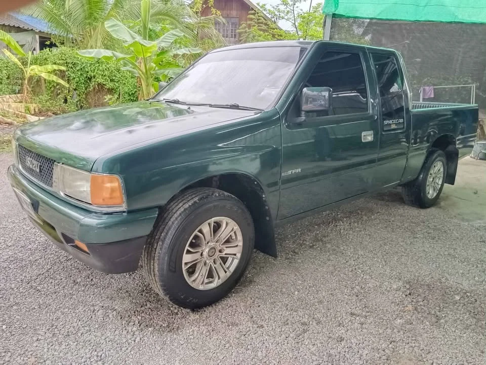 1994 Isuzu TFR III 2
