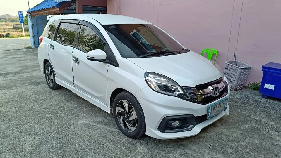 2016 Honda Mobilio II 2