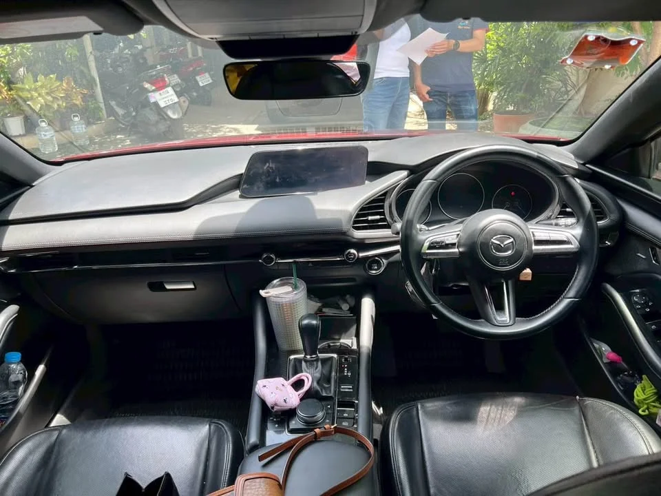 2019 Mazda 3 IV 3
