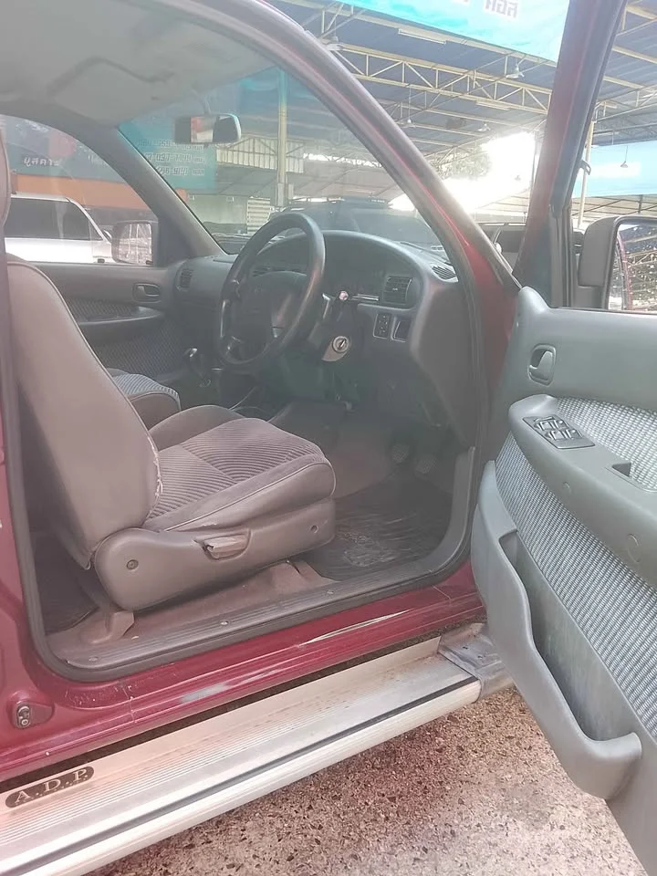 2001 Mazda 2500 Fighter V 2