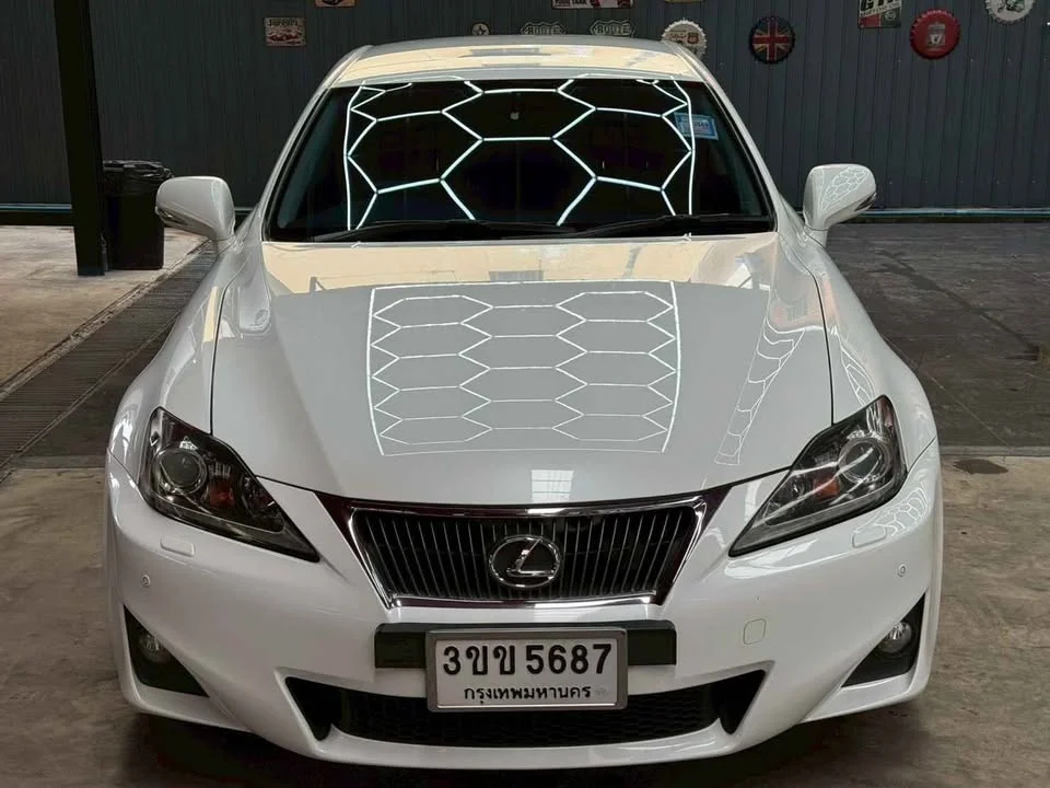 2011 Lexus IS II 2