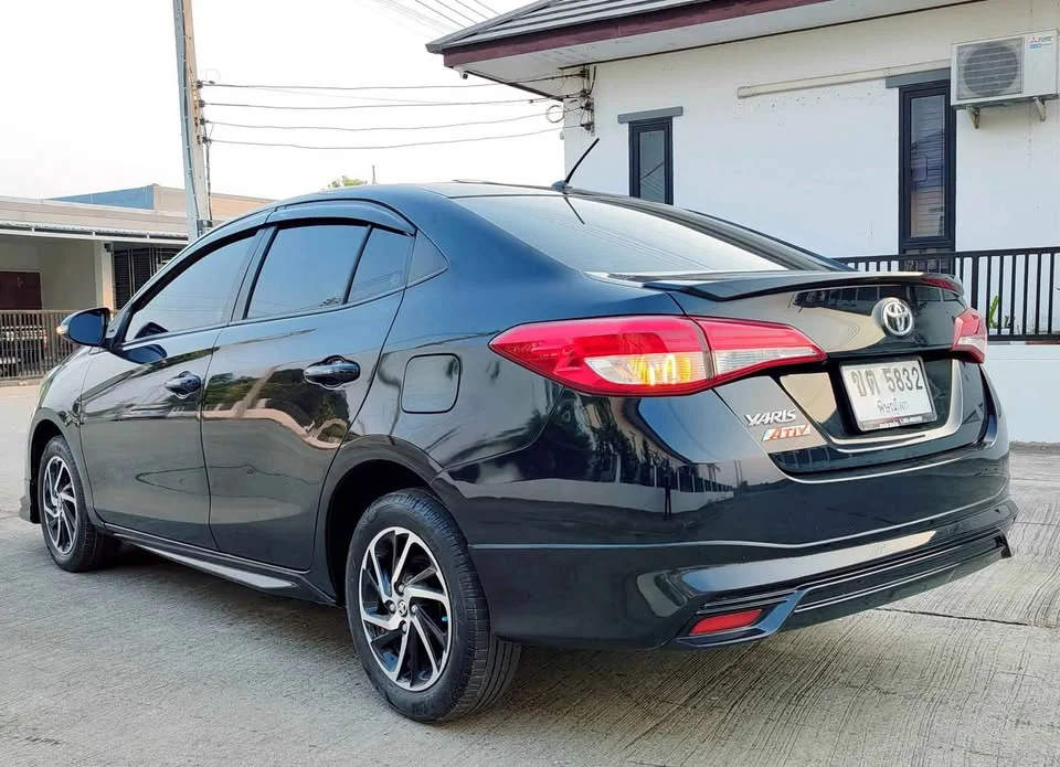 2021 Toyota Yaris ATIV III 3