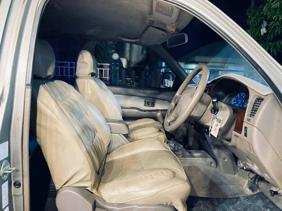 2004 Toyota Hilux Tiger VI 3