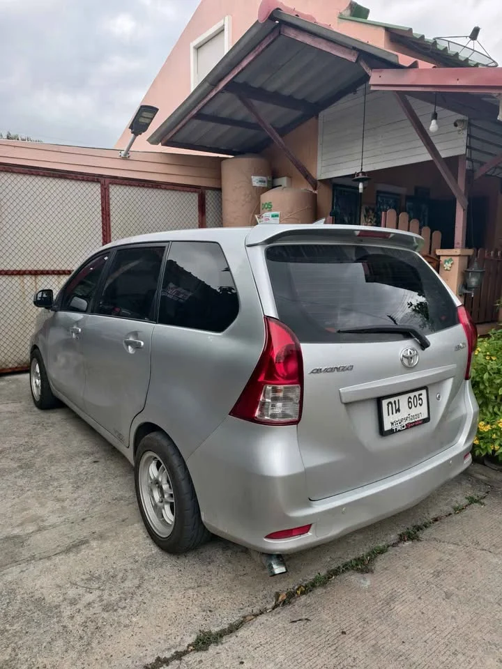 2013 Toyota Avanza II 3
