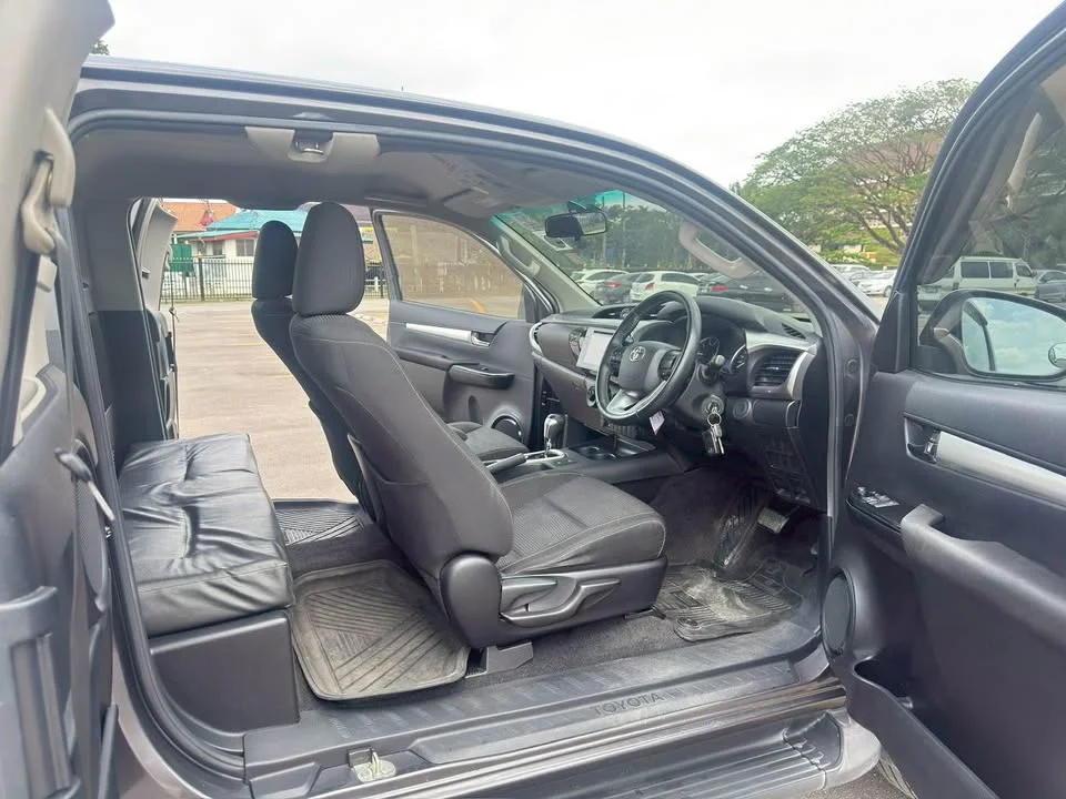 2020 Toyota Hilux VIII 3