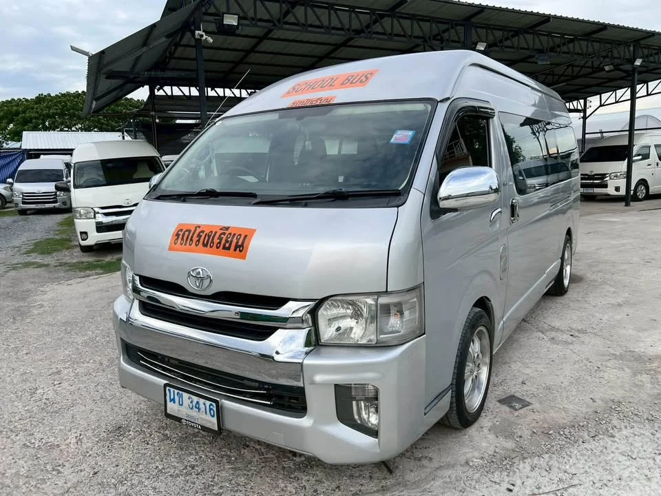 2009 Toyota Commuter V (H200) 3