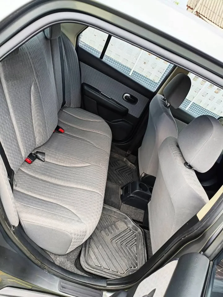 2010 Nissan Tiida I (C11) 3