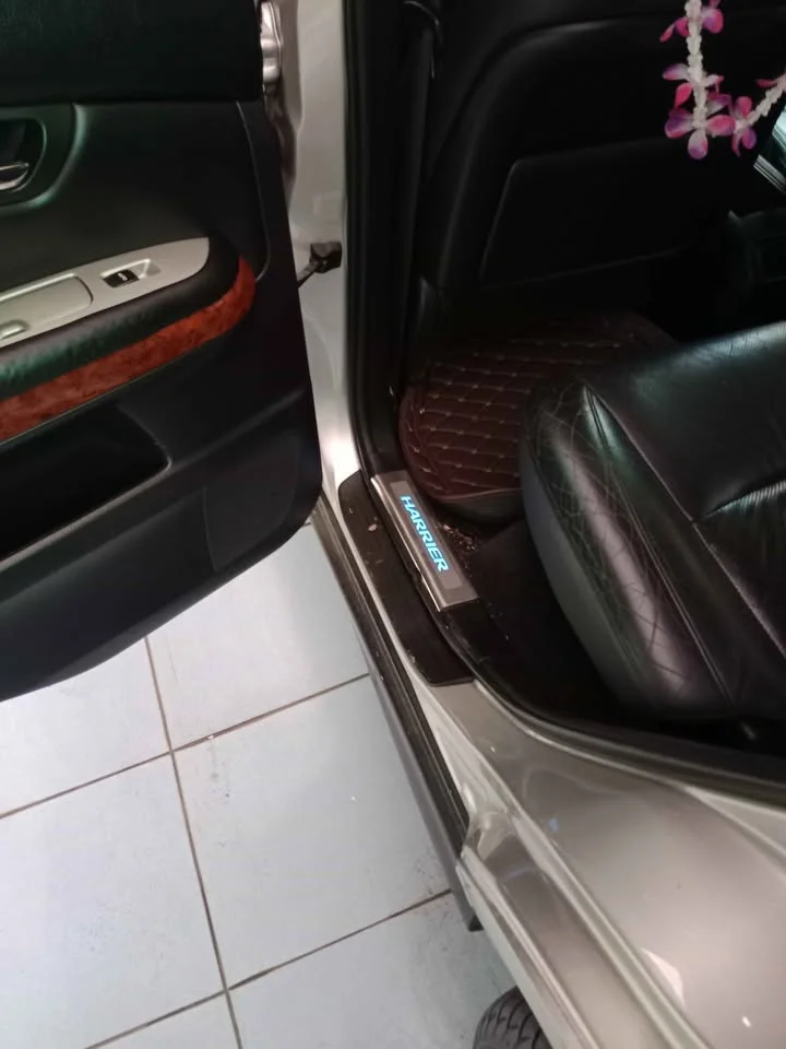 2004 Toyota Harrier II 2