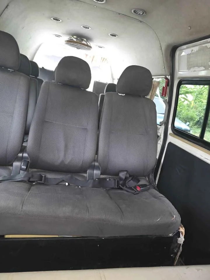 2013 Toyota Commuter V (H200) 2