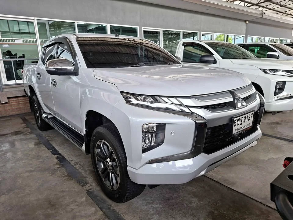 2020 Mitsubishi Triton V 2