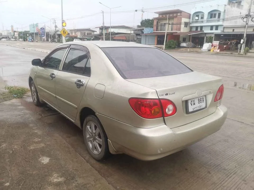 2002 Toyota Corolla Altis IX (E120) 3