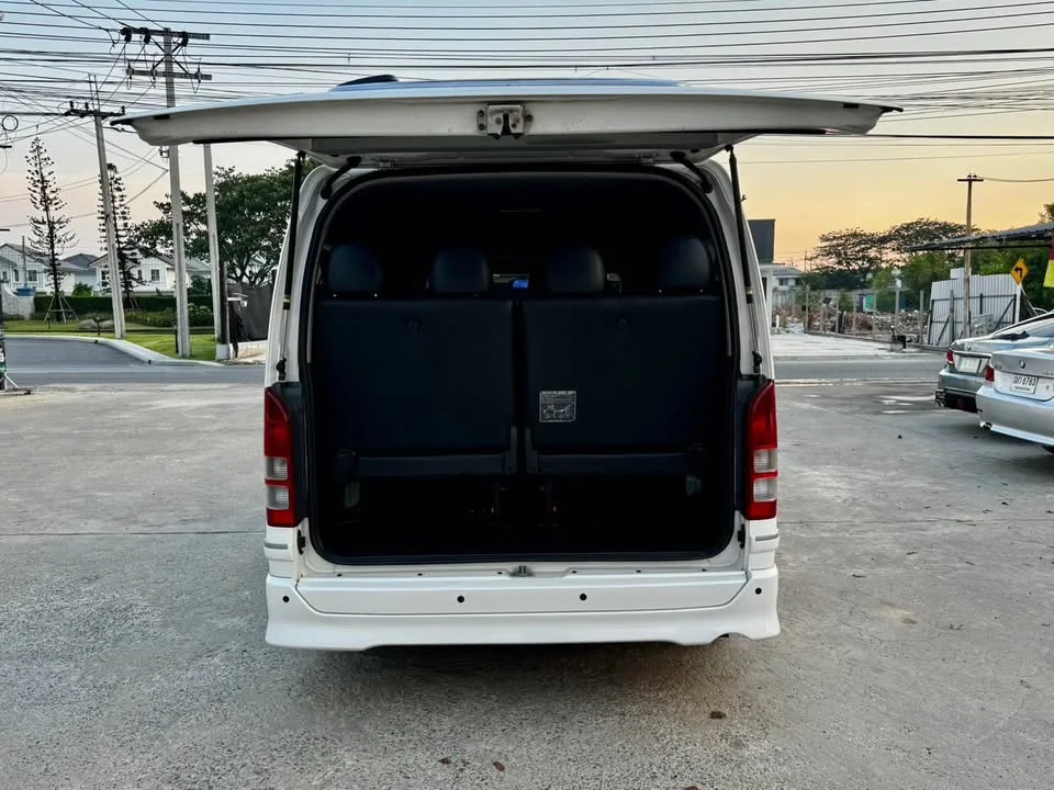2013 Toyota HiAce V (H200) 3