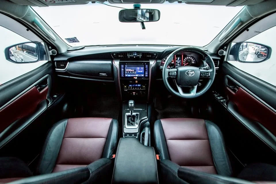 2017 Toyota Fortuner II 2