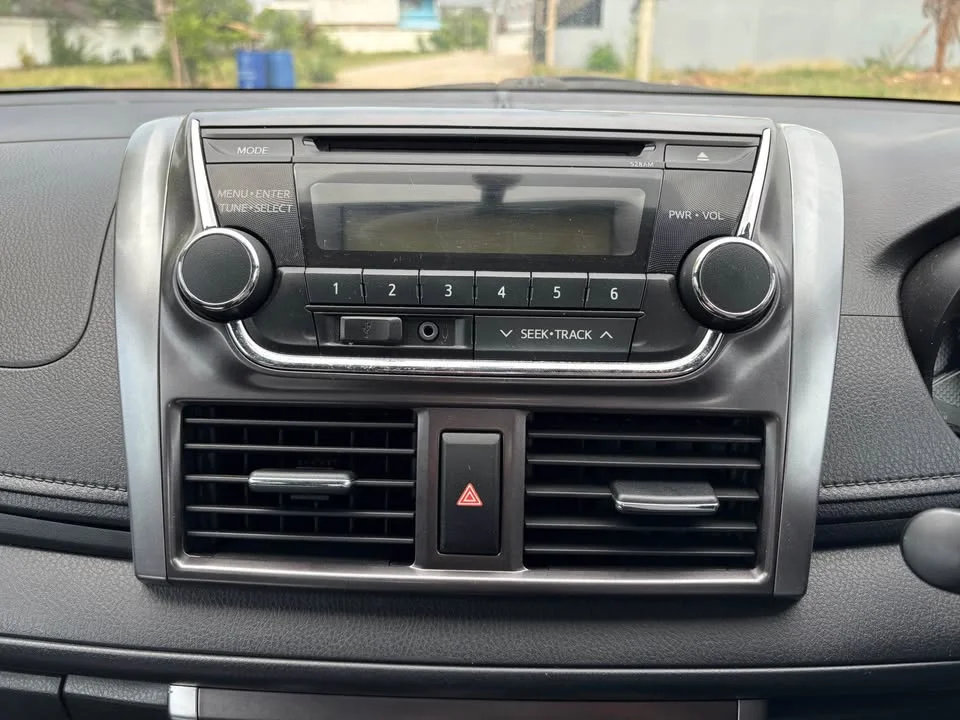 2015 Toyota Yaris III 3