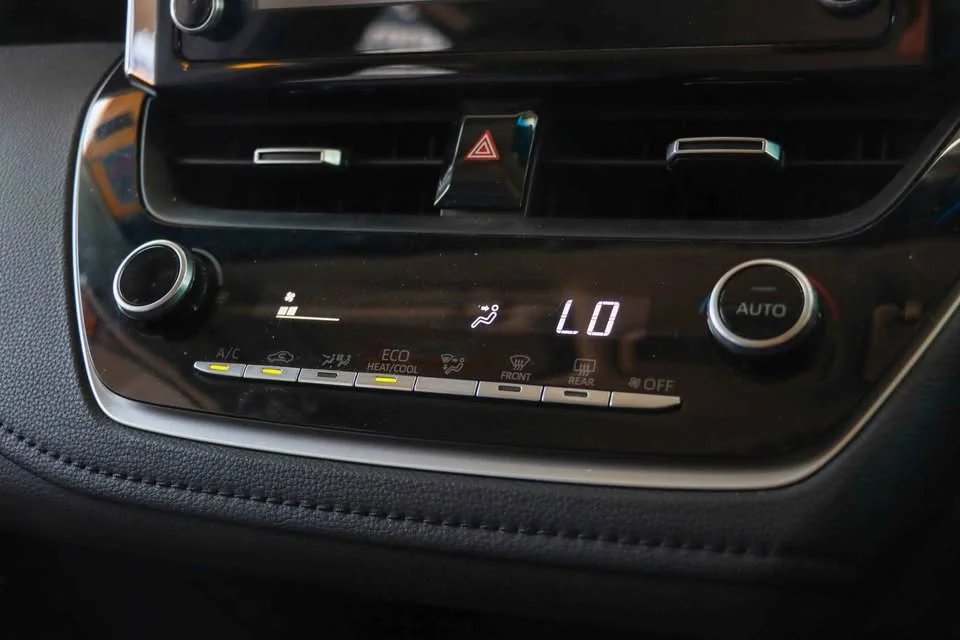 2020 Toyota Corolla Altis XII (E210) 3