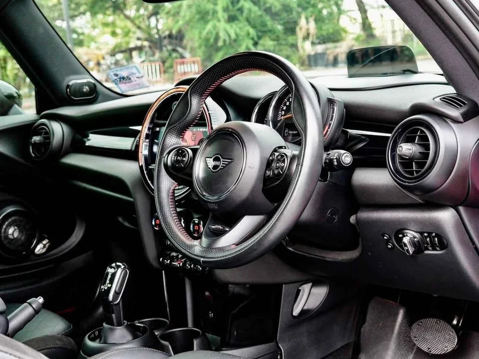 2019 Mini Hatch  III 3