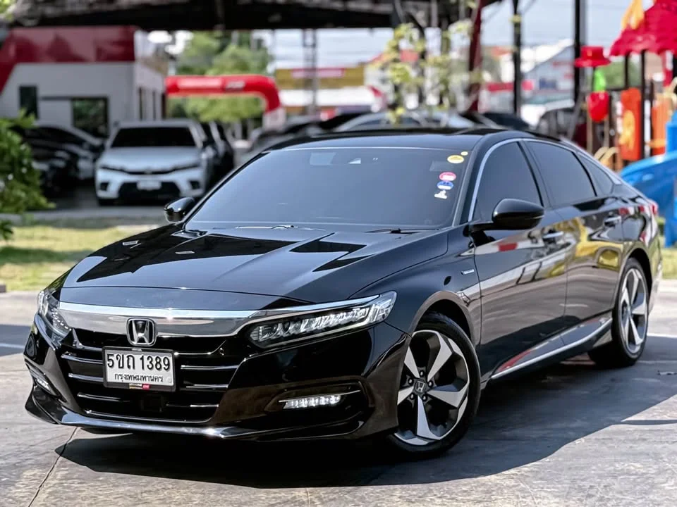 2020 Honda Accord X 2