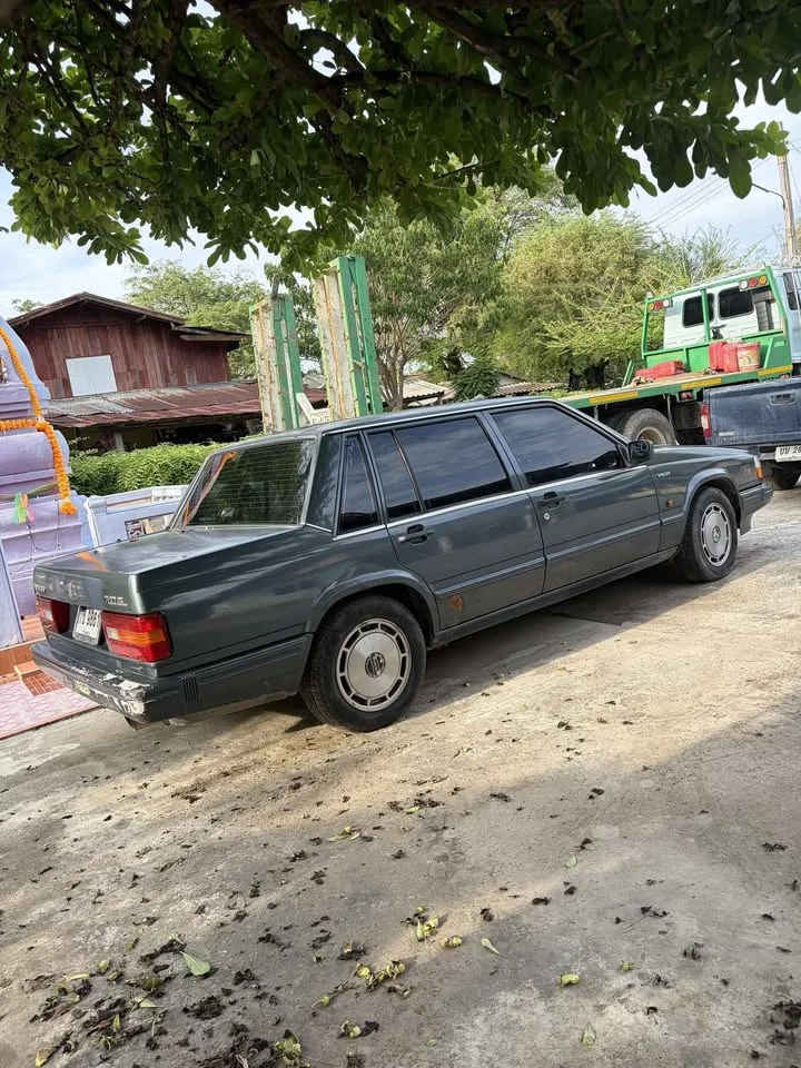1990 Volvo 700 Series 3
