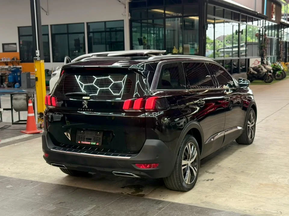 2021 Peugeot 5008 II 2