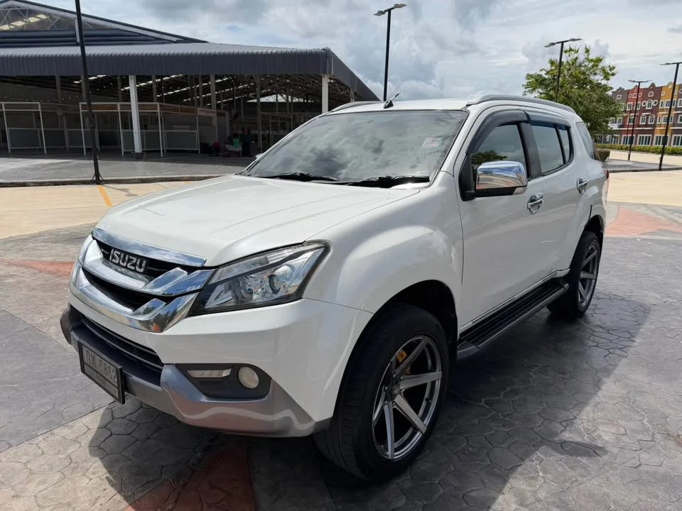 2014 Isuzu MU-X I 2