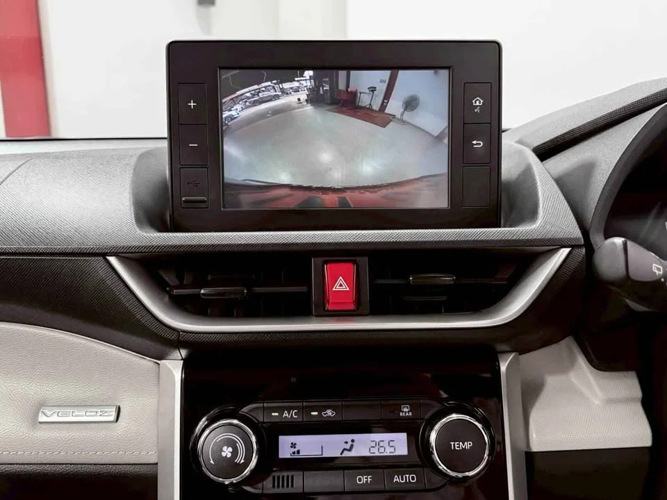 2023 Toyota Veloz III 2