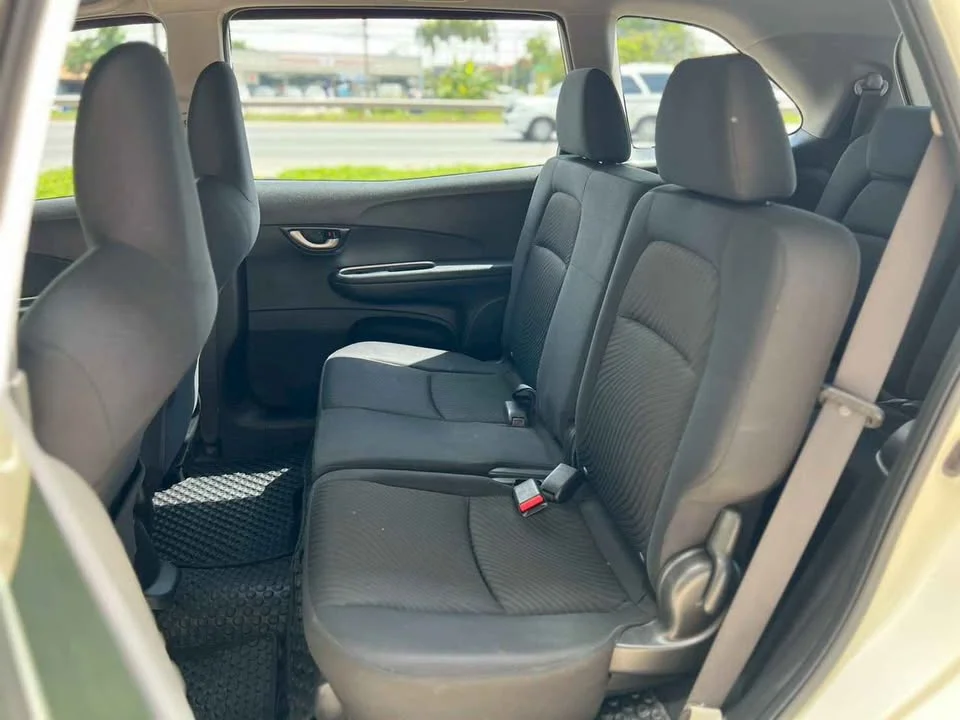 2014 Honda Mobilio II 2